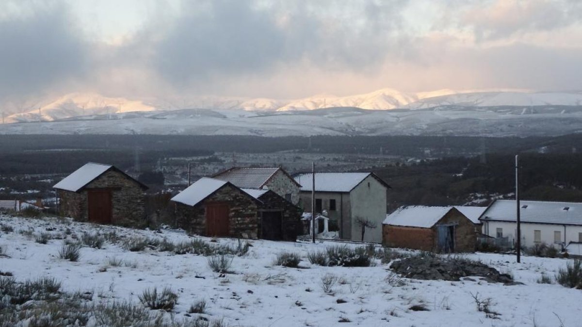 Nieve en Manzanal del Puerto (León)-CÉSAR SÁNCHEZ / ICAL