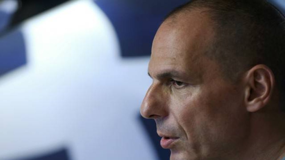 Yanis Varoufakis, exministro de Finanzas de Grecia, comparece ante los medios.F-Foto: REUTERS / ALKIS KONSTANTINIDIS