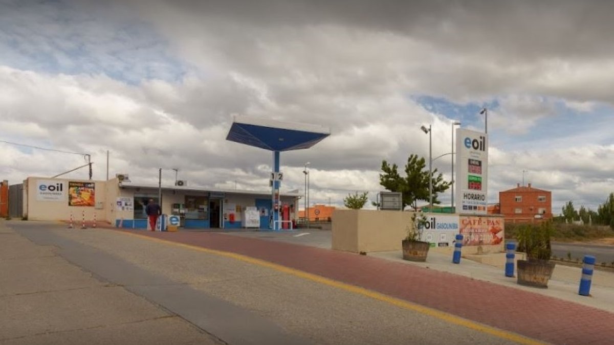 Imagen de la gasolinera donde se produjo el robo de la 'banda del BMW' en Tordesillas. - EM