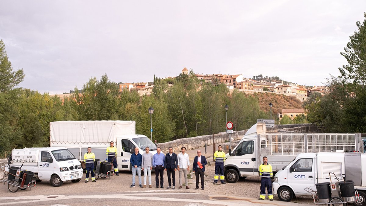 Nuevos vehículos del servicio de limpieza de Simancas. / E. M.
