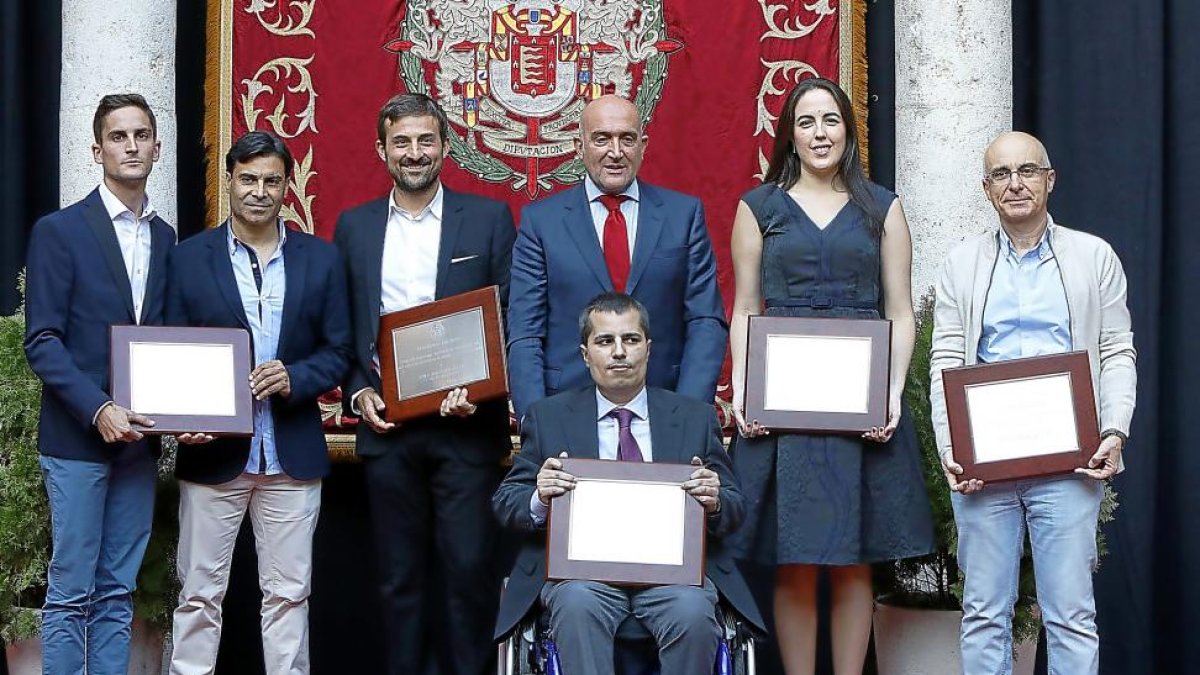 Sergio García Saseta, Roberto Alonso Brezmes, Jonathan Tajes, Jesús Julio Carnero, Gonzalo Estefanía, Alicia Calvo Olcese y Javier Prieto Gallego.-J.M. LOSTAU