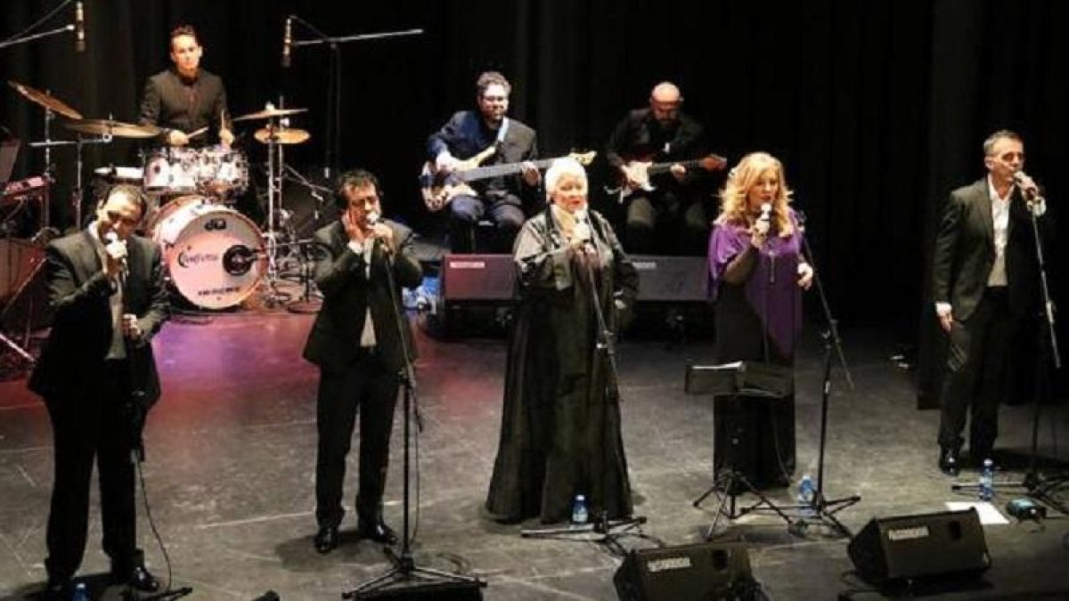 Grupo Mocedades en un concierto-GRUPO MOCEDADES