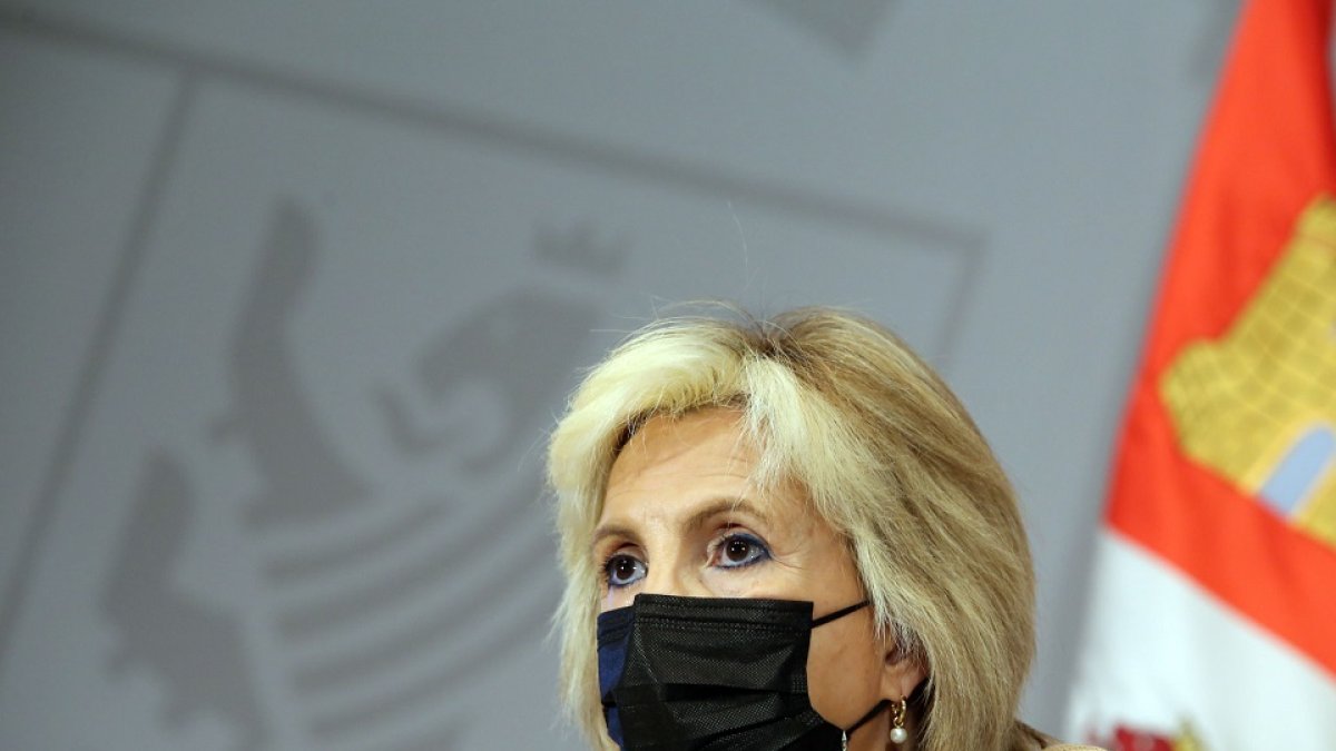 La consejera de Sanidad, Verónica Casado, durante una rueda de prensa.- ICAL