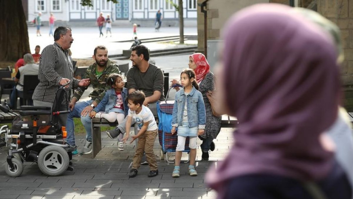 Refugiados sirios en la ciudad alemana de Goslar.-GETTY IMAGES / SEAN GALLUP
