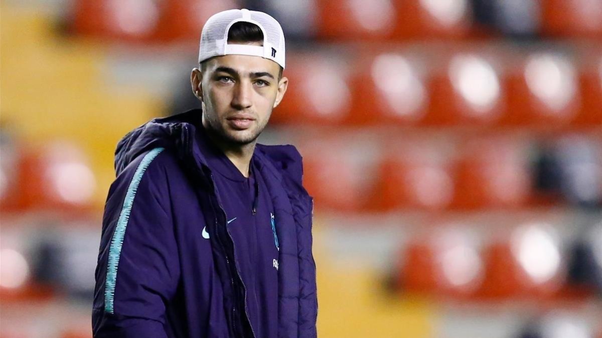 Munir El Haddadi, antes de un partido en Vallecas.-EL PERIÓDICO