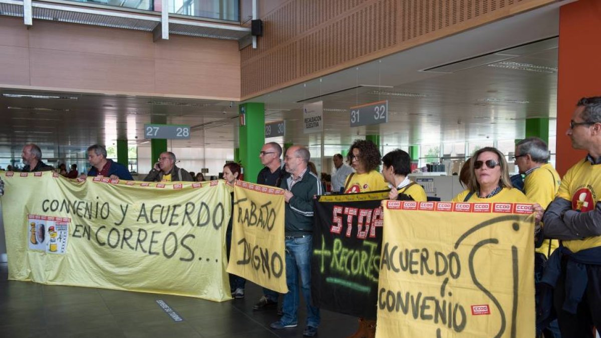 Trabajadores de Correos encerrados-ICAL