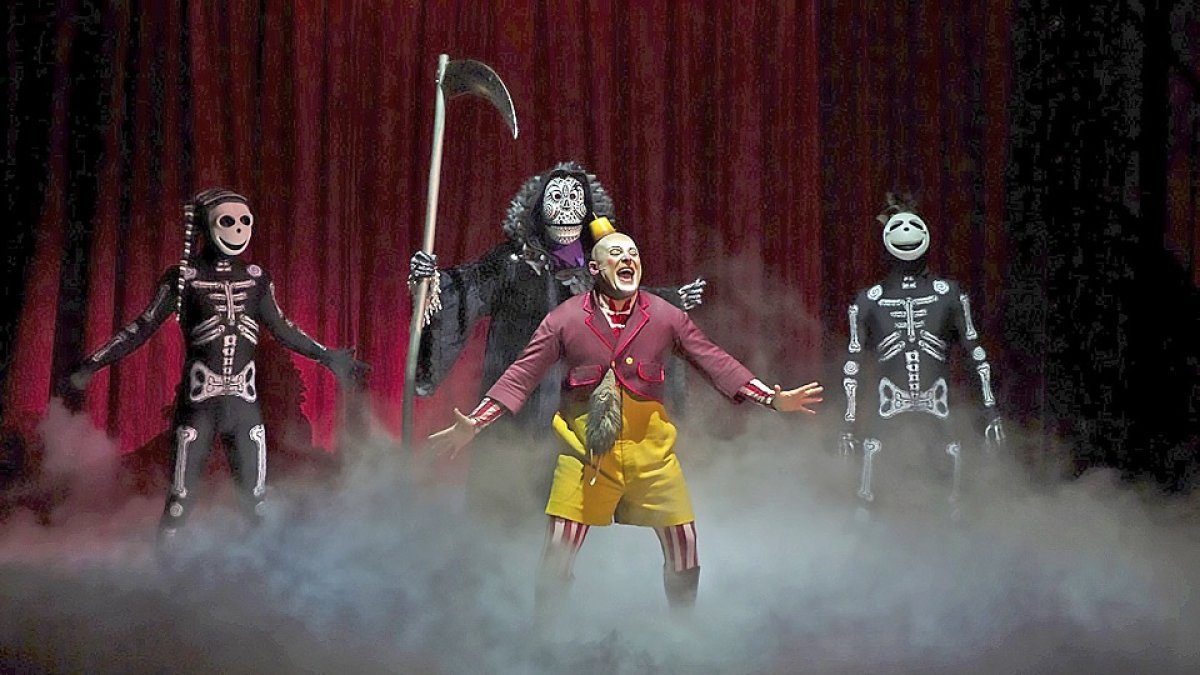 - AARON FELSKE / CIRQUE DU SOLEIL