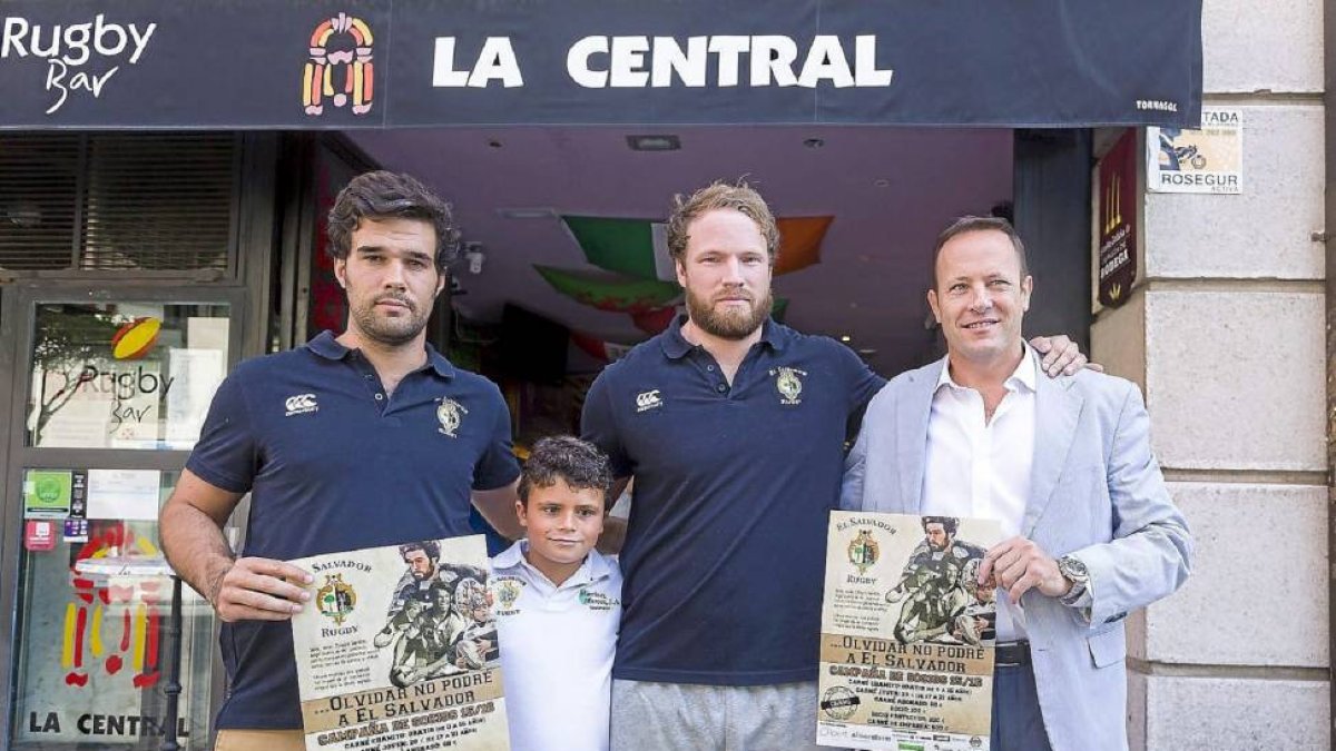 Fernando G. Altés, Michael Walker -Fitton y Juan Carlos Martín, en la presentación de la campaña.-P. Requejo