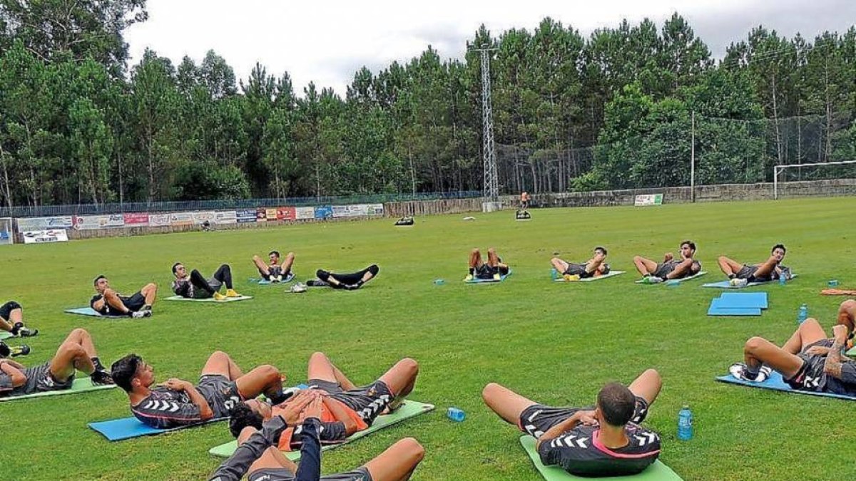 Un momento de la sesión realizada ayer en A Lagoa.-El Mundo