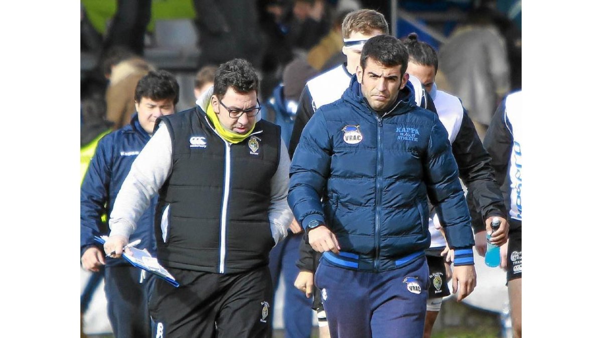 Juan Carlos Pérez y Diego Merino, técnicos de Hermi y Entrepinares, respectivamente-J.M.Lostau