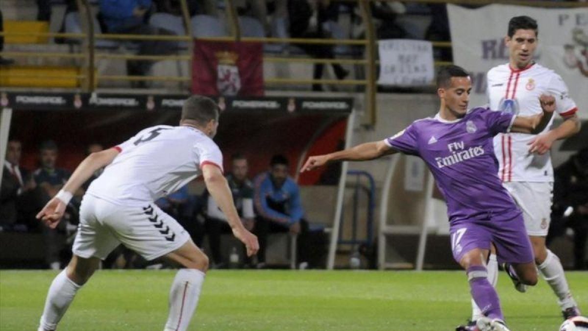 Lucas Vázquez, durante el encuentro de Copa del miércoles ante La Cultural Leonesa.-EFE / J. CASARES