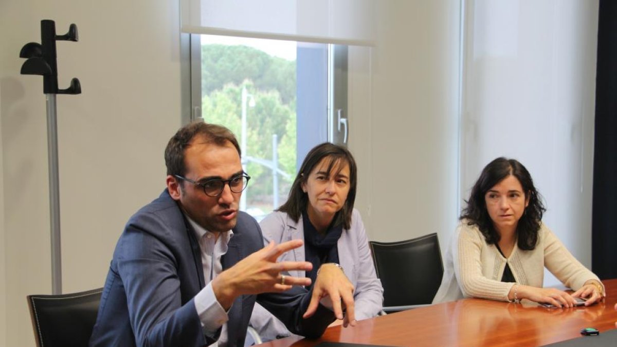 Miembros de la empresa en las instalaciones de la empresa en el Parque Tecnológico de Boecillo.-JOSÉ LUIS CABRERO