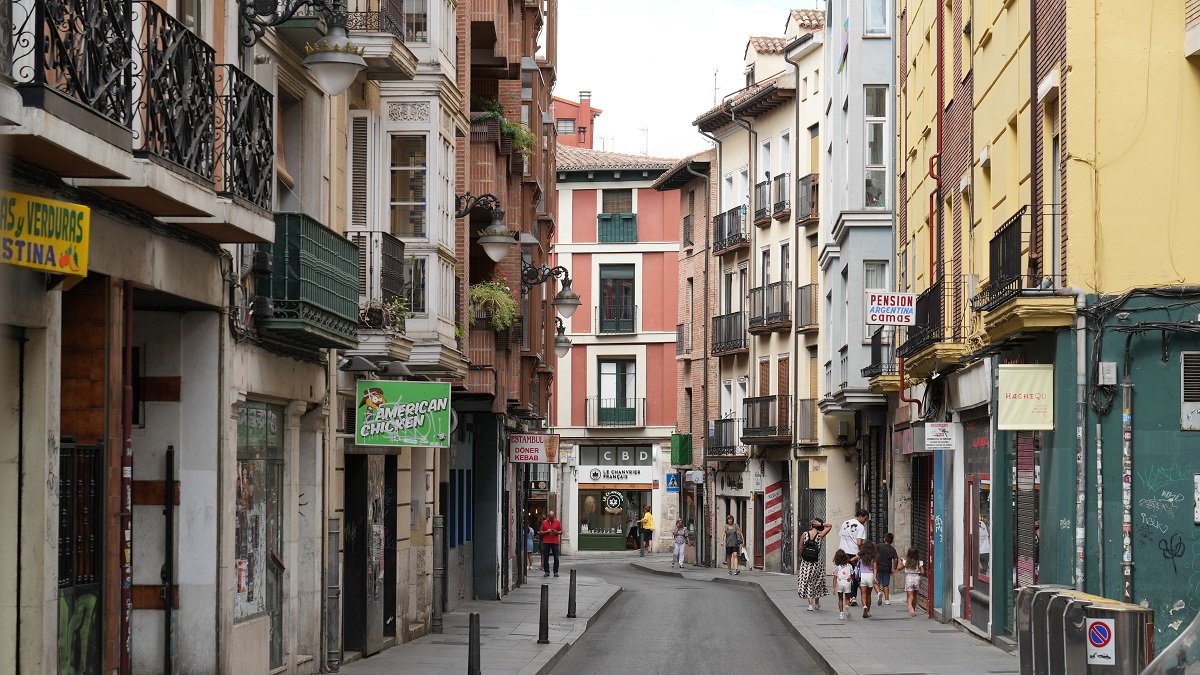 Calle Macías Picavea de Valladolid, en una imagen de archivo. -J.M.LOSTAU