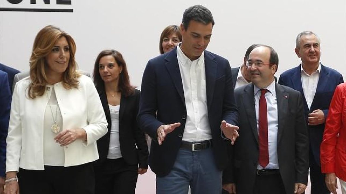 Susana Díaz, Pedro Sánchez y Miquel Iceta, en septiembre del 2015.-DAVID CASTRO