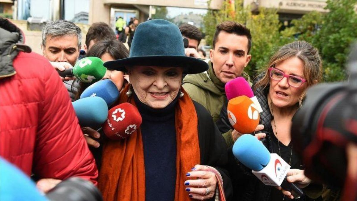 Piden cárcel para Lucía Bosé por apropiarse de un dibujo de Picasso.-FERNANDO VILLAR (EFE / VÍDEO: EUROPA PRESS)
