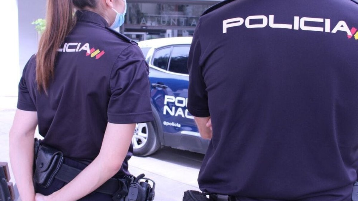 Policía Nacional. E. M: