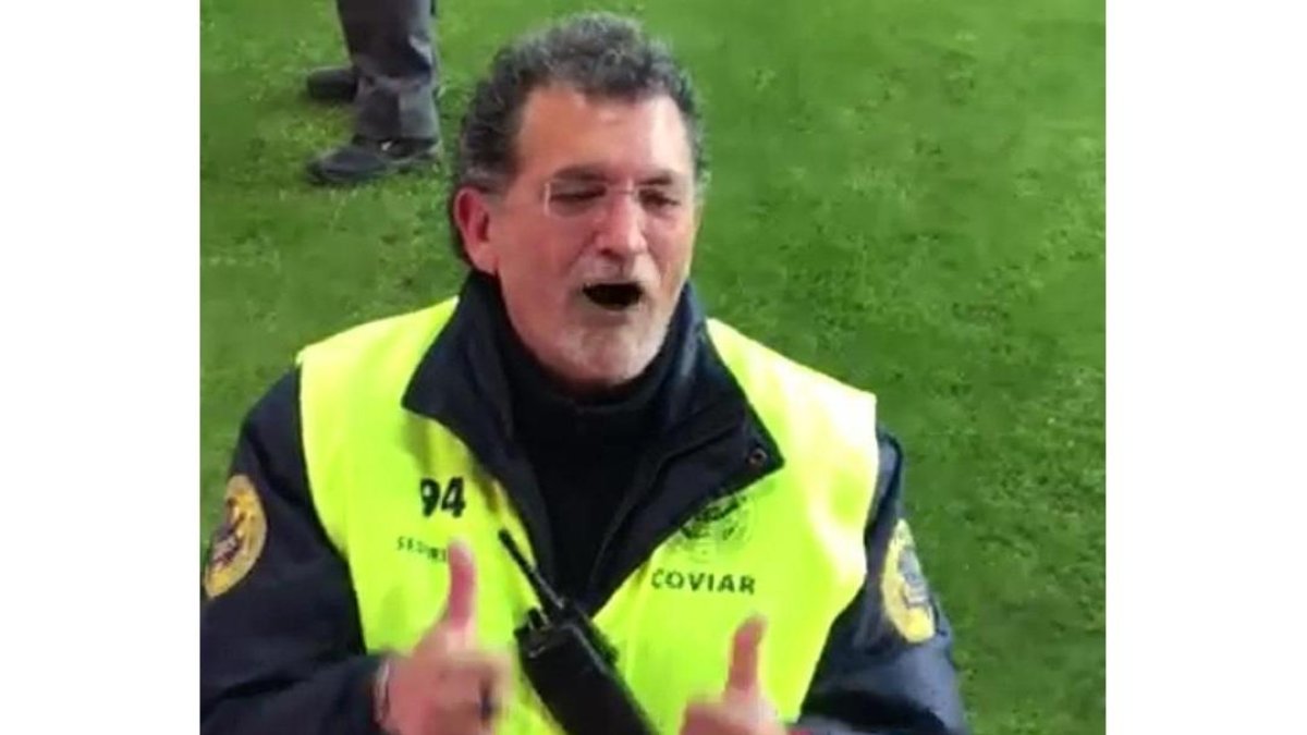 ‘El Rajoy’ de Los Pajaritos durante el partido del miércoles.-HDS