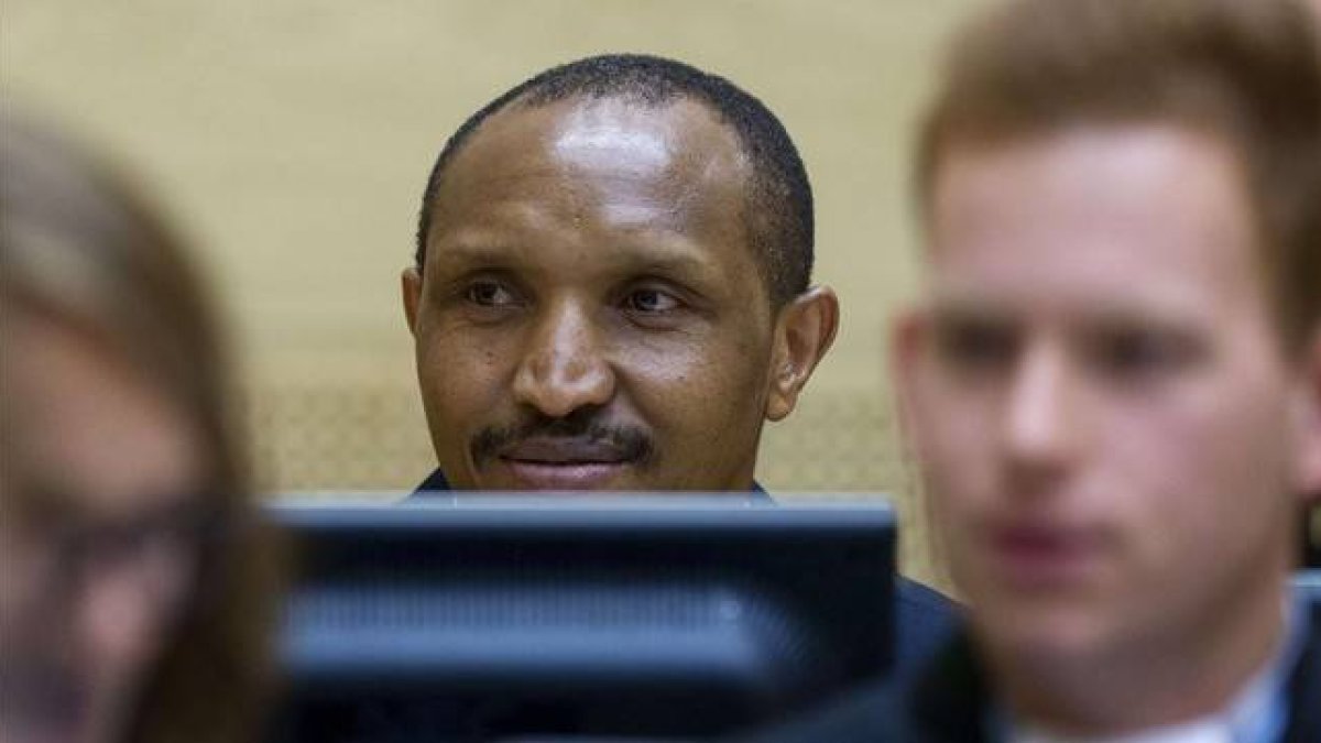 Bosco Ngatanga, alias 'terminator' este miércoles en La Haya.-AFP / MICHAEL KOUREN