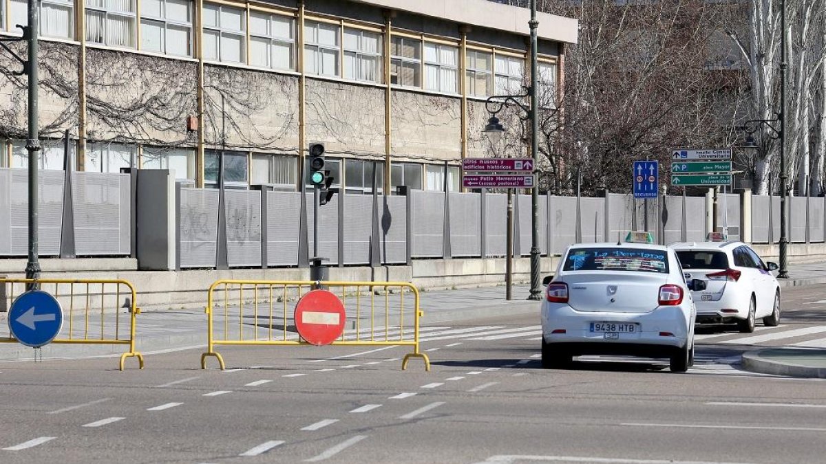 Corte de tráfico en el centro de Valladolid por el aumento de la contaminación-ICAL