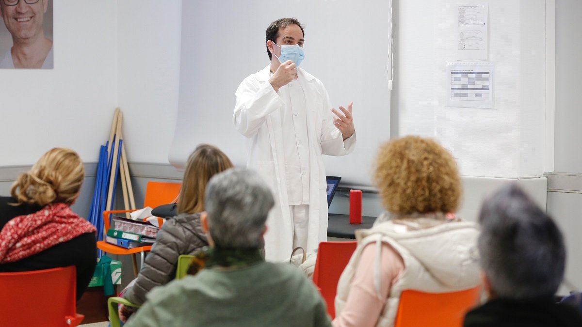 Uno de los profesionales explica las claves del dolor persistente después del covid. - PHOTOGENIC