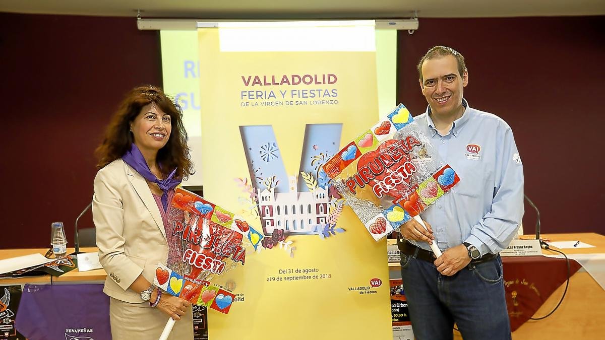 Oscar Arranz en la presentación del programa de las peñas.-J.M. LOSTAU