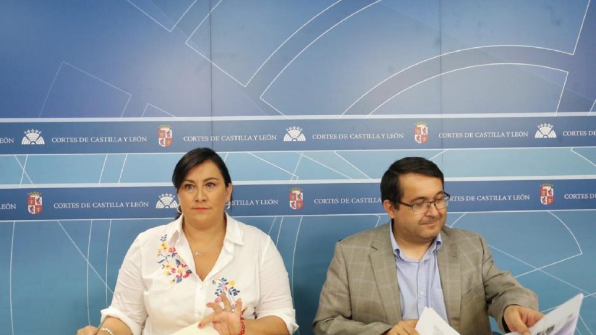 Ana Sánchez y Juan Luis Cepa valoran asuntos de actualidad agraria.-ICAL