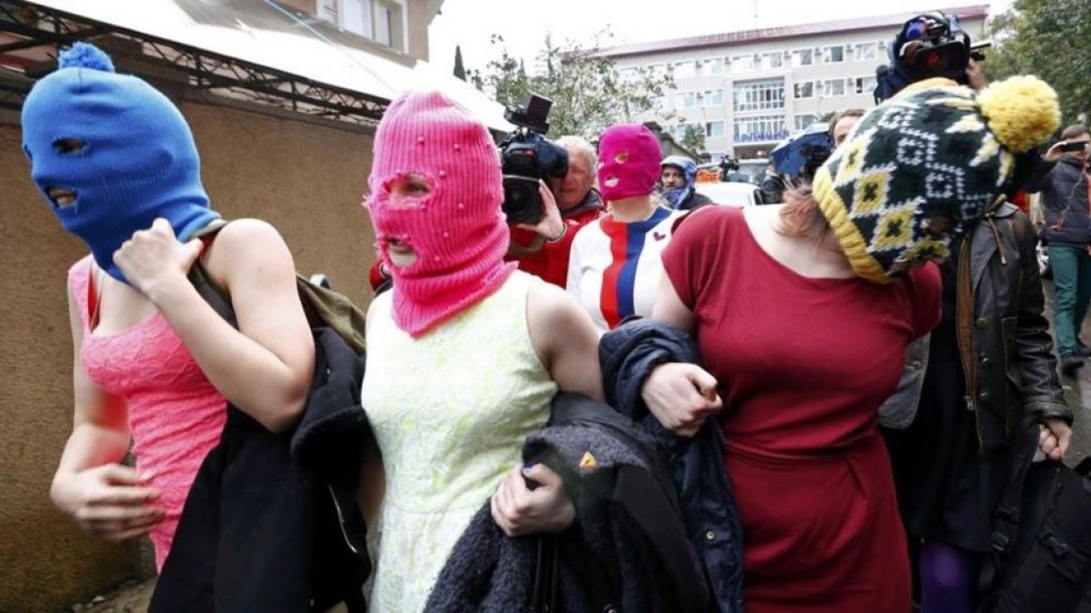Activistas del grupo feminista ruso Pussy Riot.-REUTERS / SHAMIL ZHUMATOV