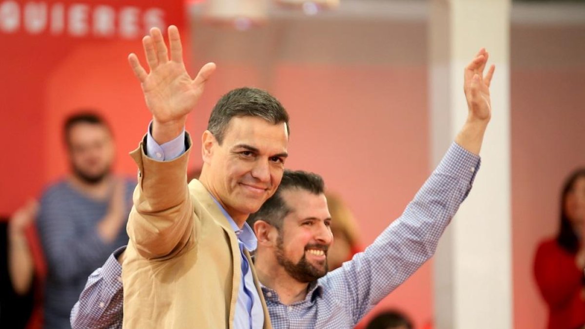 Pedro Sánchez y Luis Tudanca-ICAL