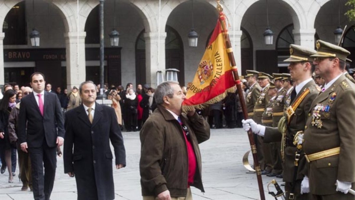 Jura de bandera civil celebrada en el pasado en Segovia. / ICAL