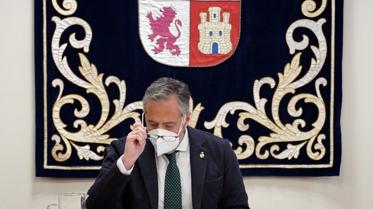 El presidente de las Cortes, Carlos Pollán.- ICAL