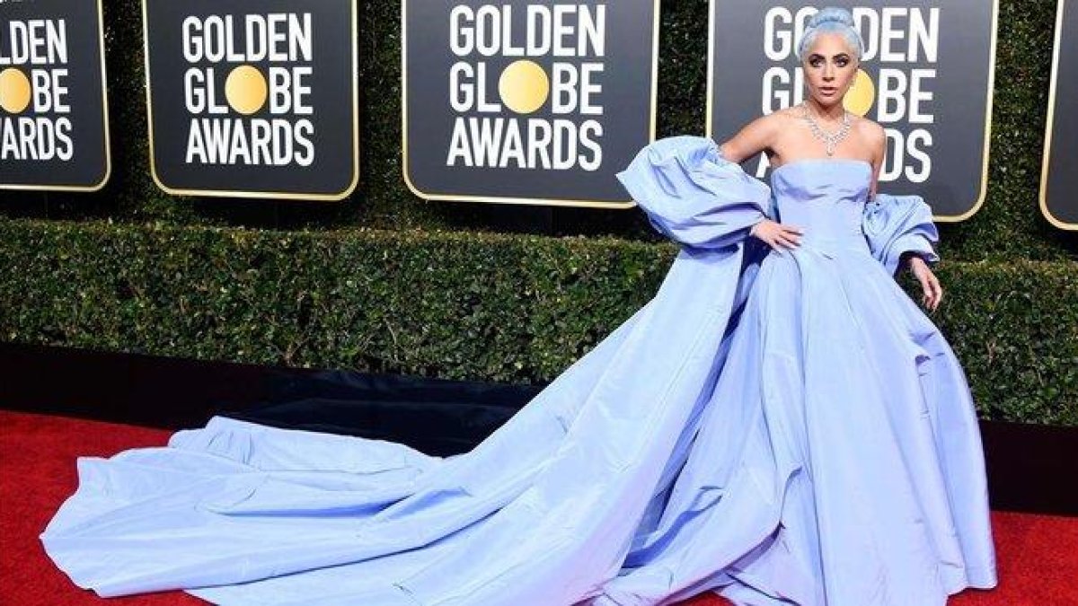 Lady Gaga, en la gala de los Globos de oro, donde recibió el premio a la mejor canción original gracias a ’Shallow’, pieza principal de la película ’Ha nacido una estrella’.-