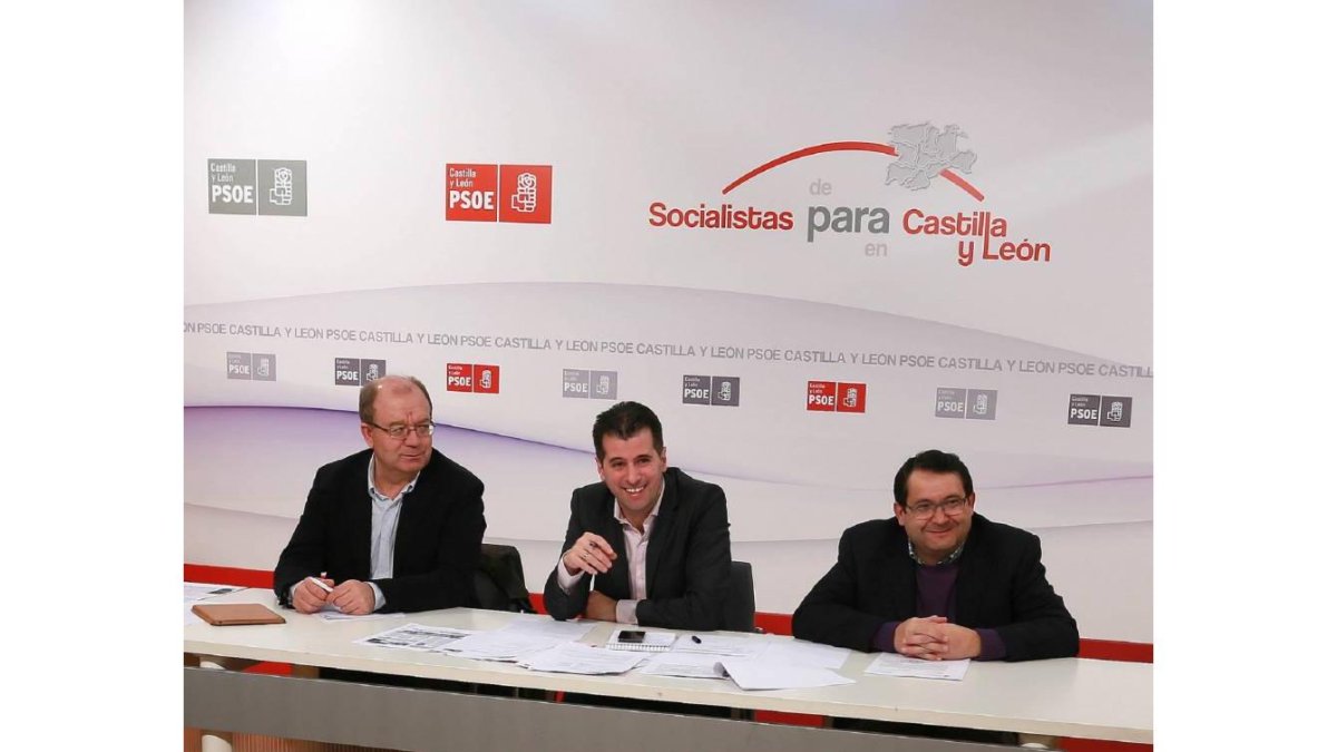 El secretario del PSCyL-PSOE, Luis Tudanca, se reúne con representantes de organizaciones agrarias de la Comunidad-Ical