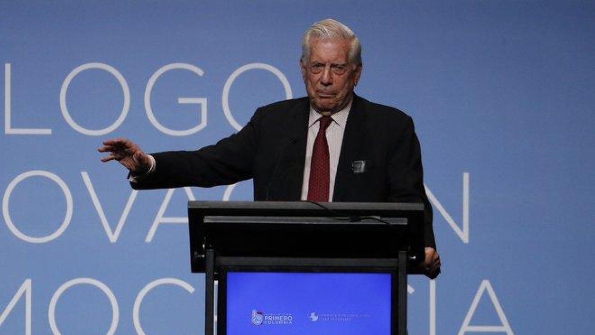 El escritor peruano y Nobel de literatura, Mario Vargas Llosa.-EFE