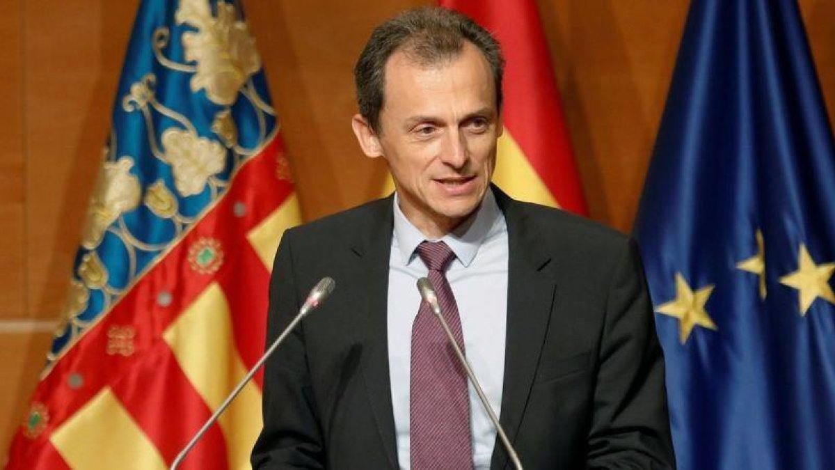 El ministro de Ciencia Innovación y Universidades, Pedro Duque, el pasado día 25, en Valencia.-JUAN CARLOS CÁRDENAS (EFE)