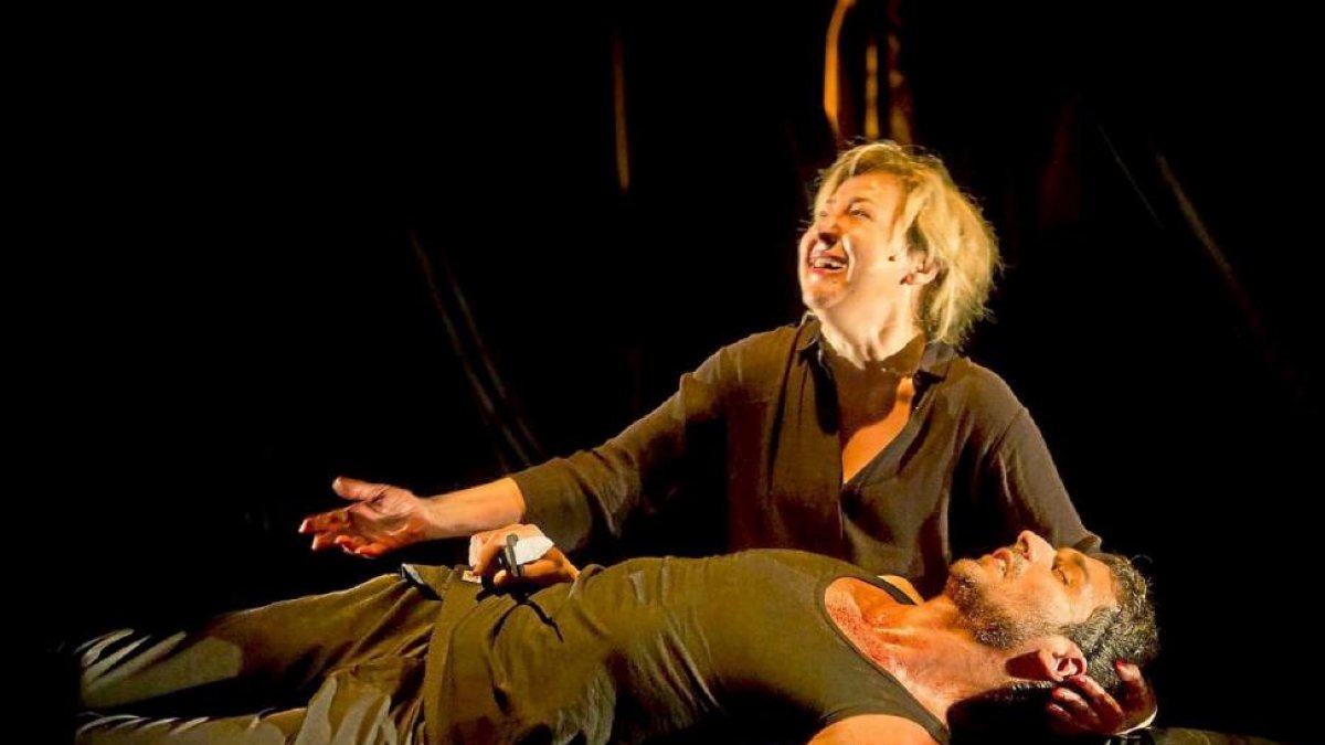 Carmen Machi en un momento de la representación de ‘Antígona’.-El Mundo