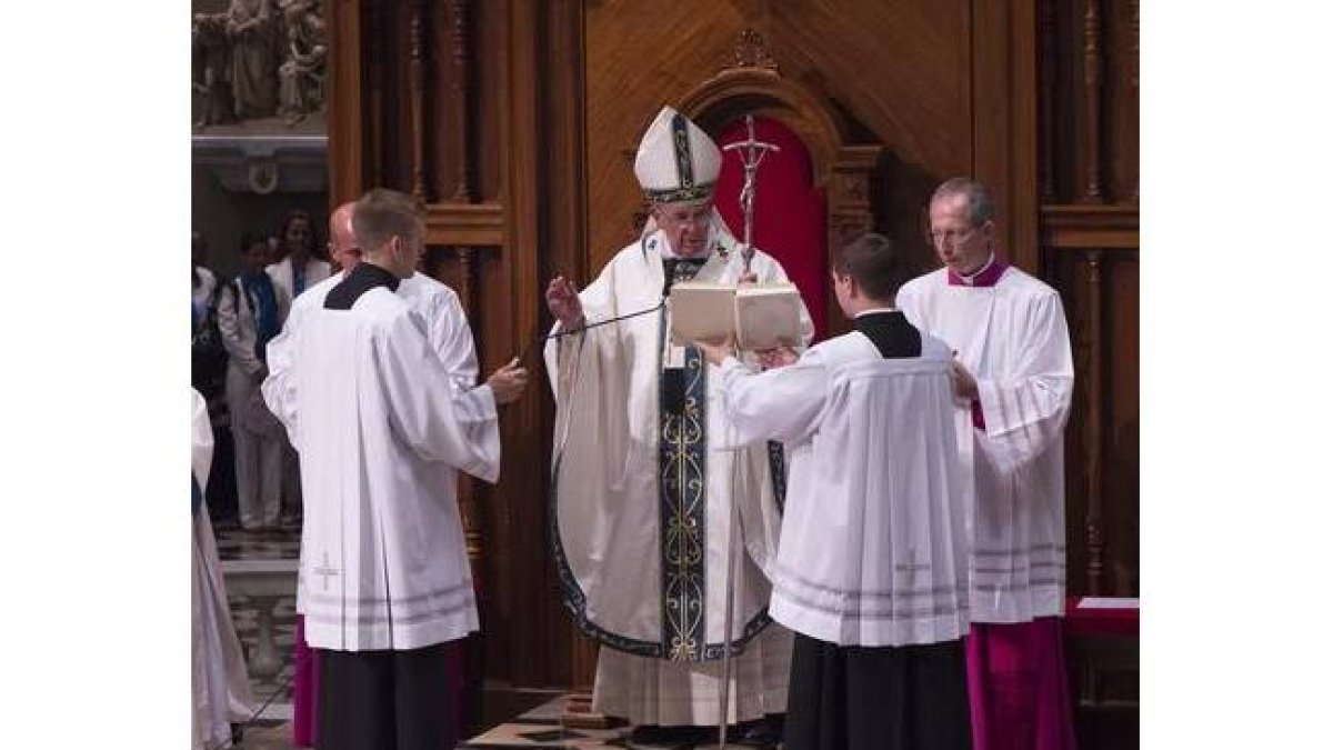 El papa Francisco, en un acto este sábado en Filadelfia.-AFP / CLEM MURRAY