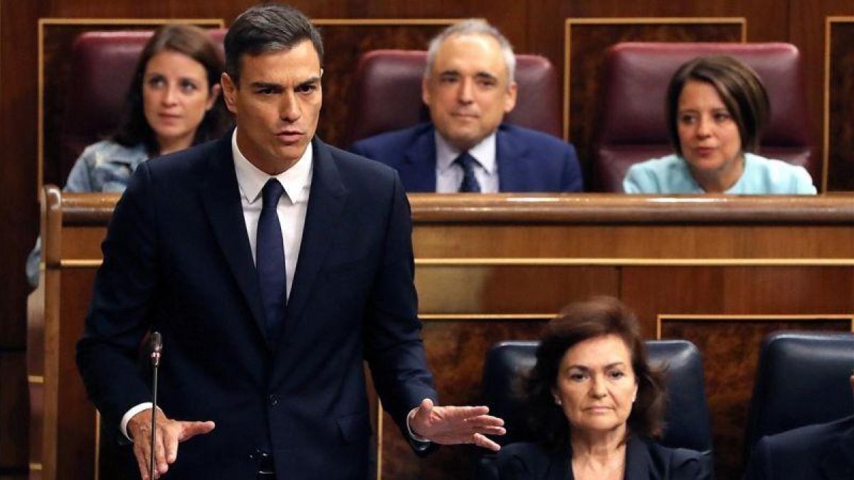 El presidente del Gobierno durante su intervención en la sesión de control.-BALLESTEROS (EFE)