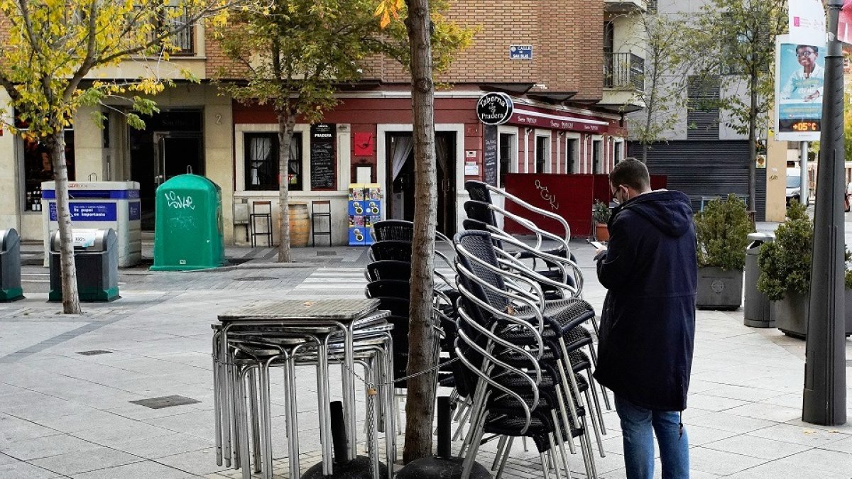 Terraza en la plaza San Miguel de Valladolid. - JUAN MIGUEL LOSTAU