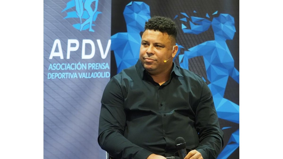 El presidente del Real Valladolid, Ronaldo Nazario, en los Desayunos de la APDV. /ICAL