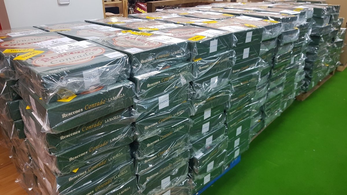 Roscones de Confitería Conrado listos para entregar al cliente. / E.M.