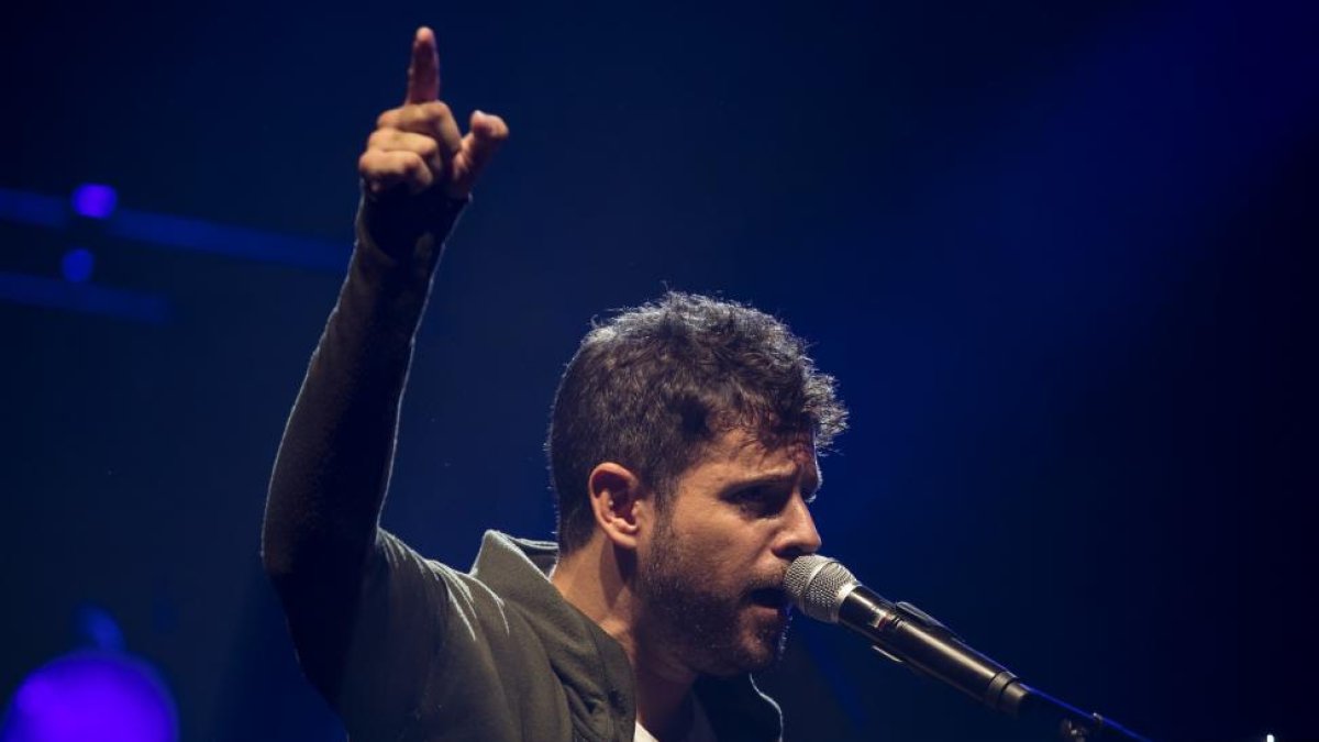 El cantante Pablo López en una de sus actuaciones.-E.M.