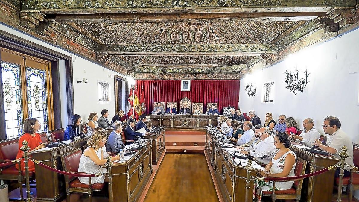 Pleno del mes de julio en la Diputación Provincial de Valladolid.-EL MUNDO