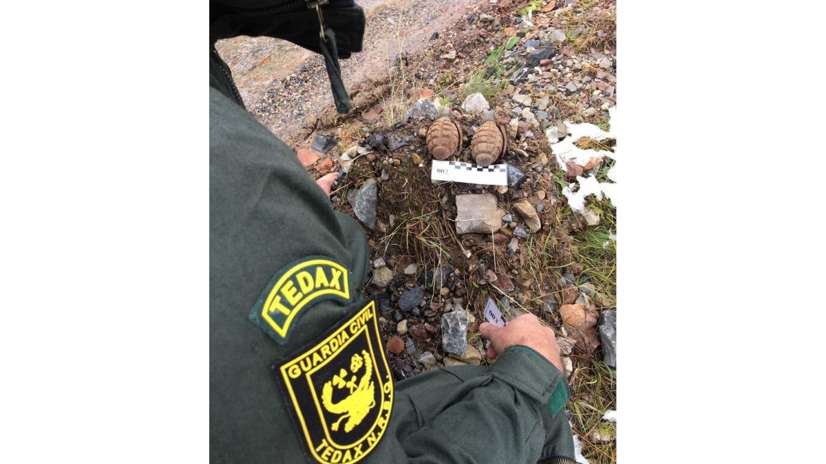 -GUARDIA CIVIL