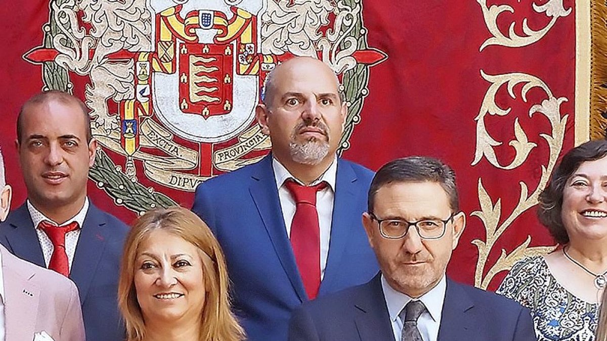 En el medio, Teresa López, Carlos Mangas y Francisco Ferreira.-E.M.