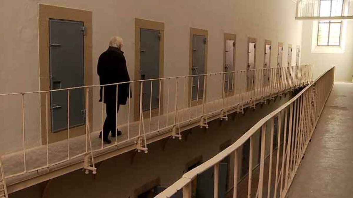 Fotograma del documental El silencio de otros (2018).-