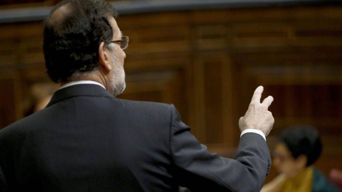 El presidente del Gobierno, Mariano Rajoy, durante su intervención hoy en la sesión de control al Ejecutivo del Congreso.-Foto: EFE
