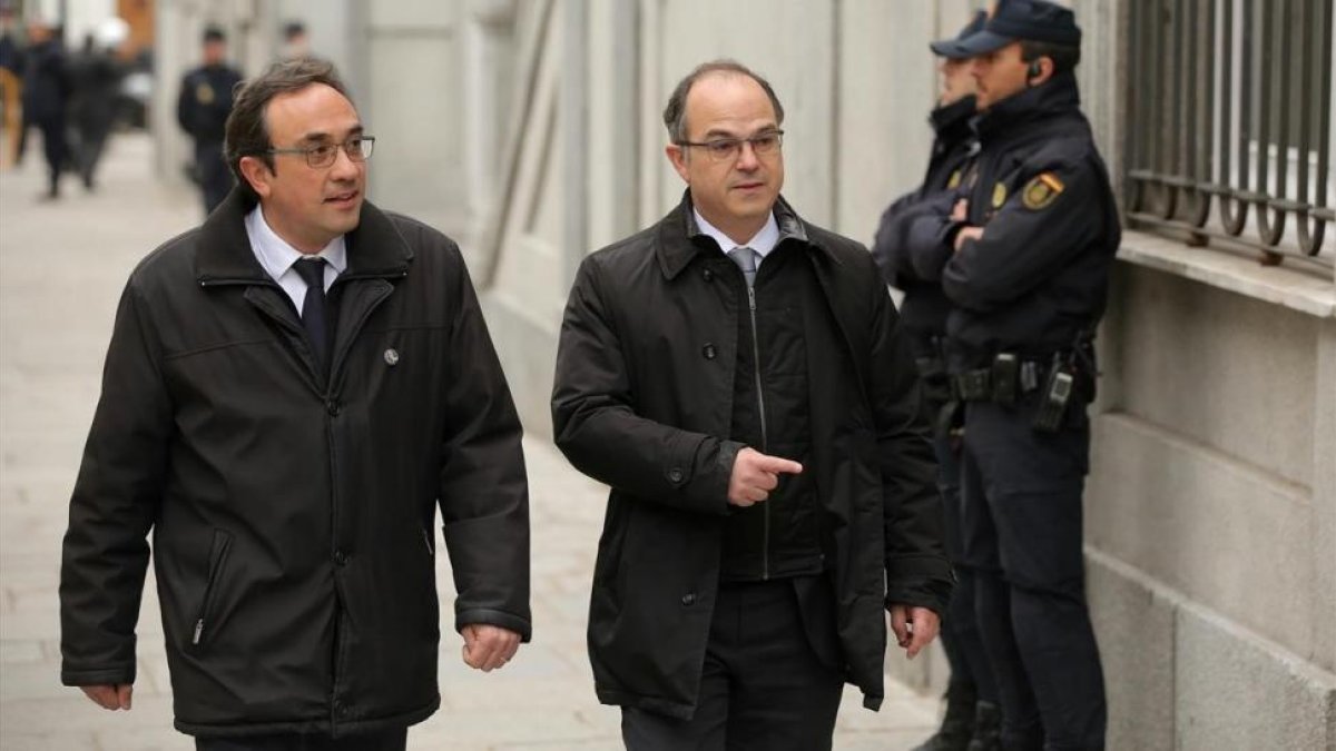 Los exconsellers Josep Rull (izquierda) y Jordi Turull, el pasado marzo, cuando acudieron a declarar en el Tribunal Supremo.-/ JOSÉ LUIS ROCA