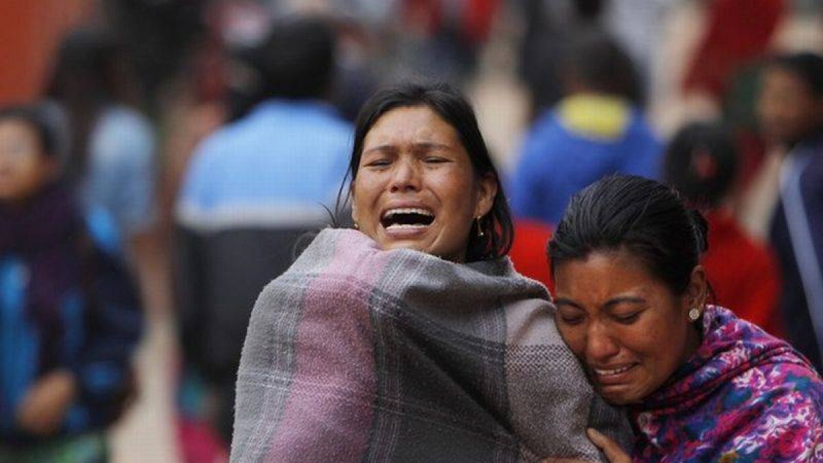 Una nepalí llora por la tragedia de Nepal.-Foto: NIRANJAN SHRESTHA / AP