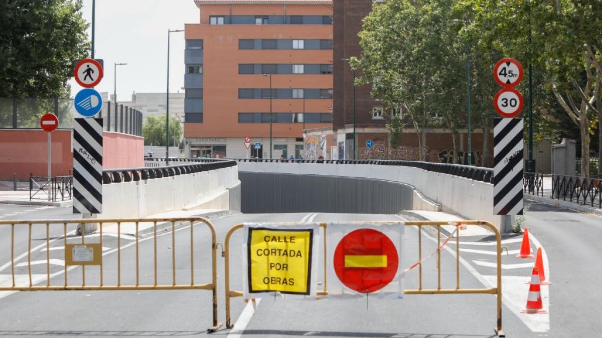 El túnel de Andrómeda, cortado por obras. J. M. LOSTAU