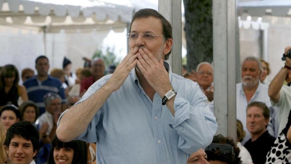 Mariano Rajoy, durante un mitin en Vigo en el 2008.-SALVADOR SAS